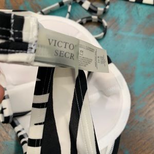 Victoria's Secret Swim - Victoria secret Zebra push up bikini Size 34B Victoria's Secret Swim - Victoria secret Zebra push up bikini Size 34B